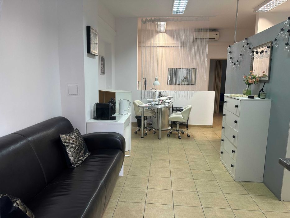 Wynajmę lokal użytkowy-58,2 m2-idealny pod usługi/gabinet.