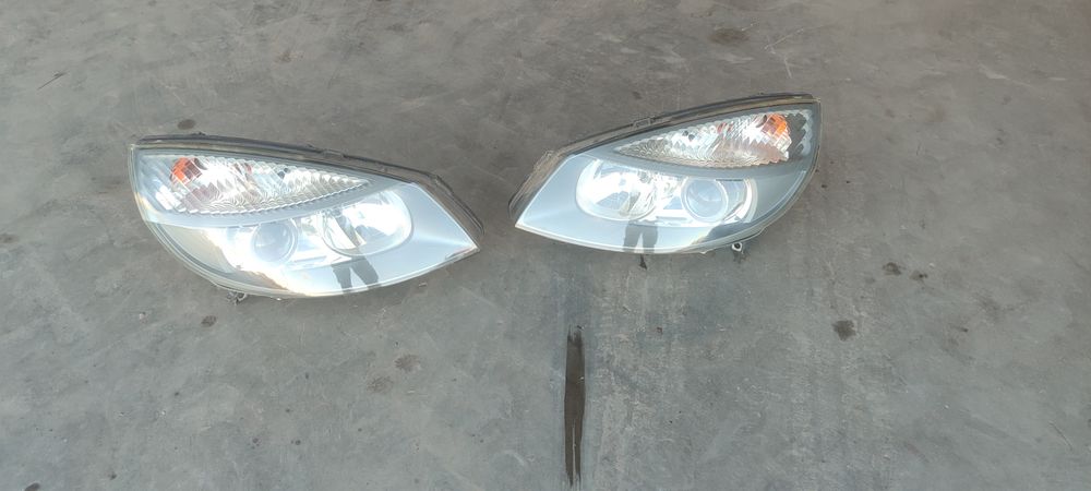 Scenic 2 II przedlift lampa przód przednia prawa ksenon Xenon