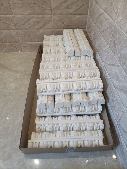 Гіпсовий багет декоративний 45,5*5*6см