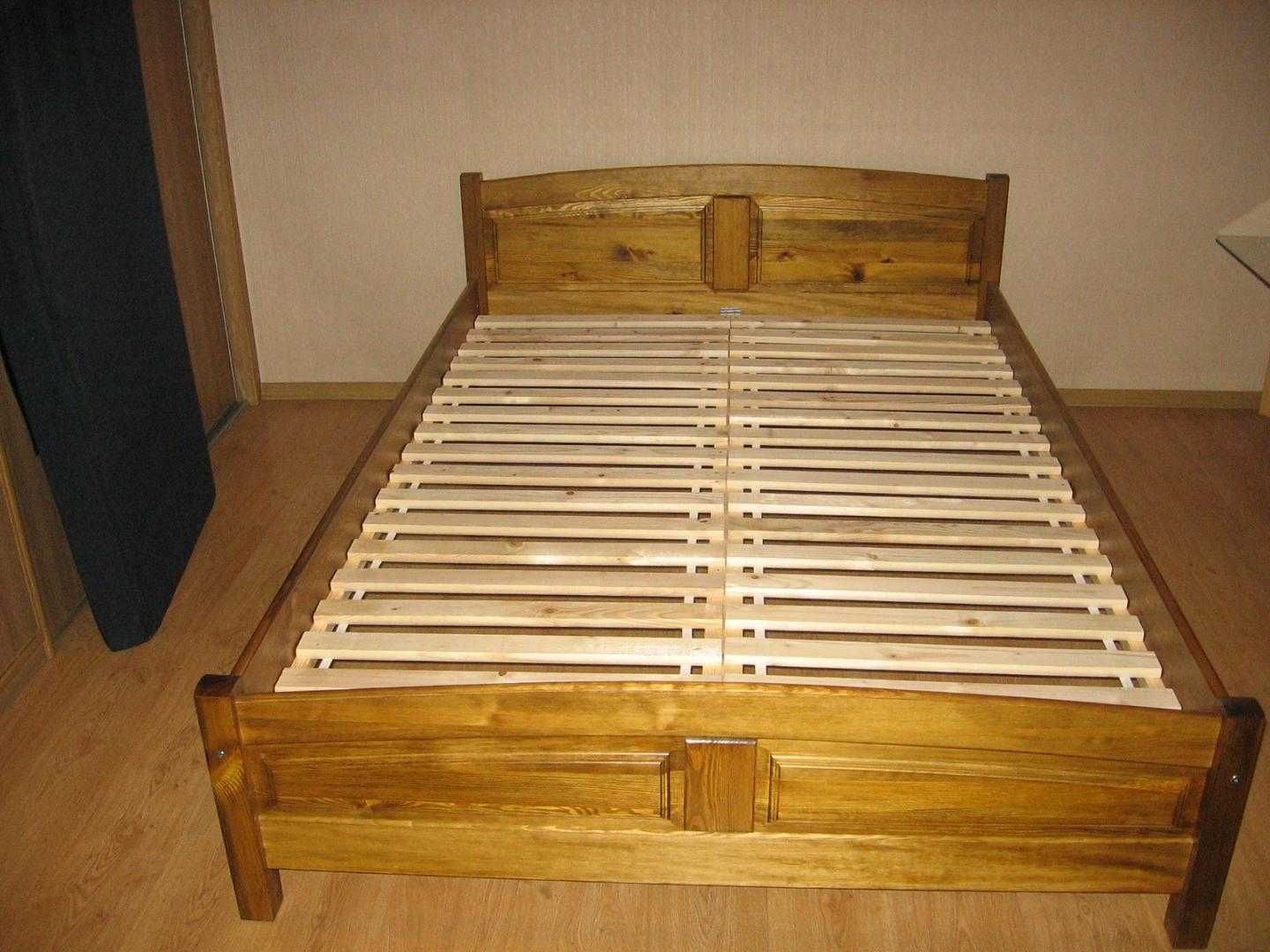 Łóżko drewniane sosnowe Ted kaseton 160x200 ze stelażem świerkowym