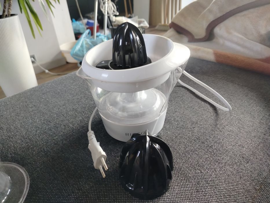 Wyciskarka do cytrusów owoców Ricco