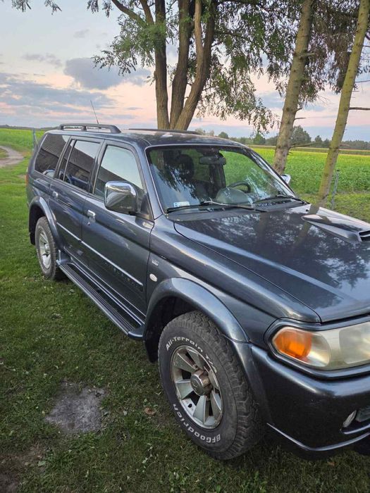 Samochód Mitsubishi Pajero