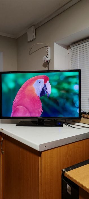 Телевізор Samsung 32 дюйми