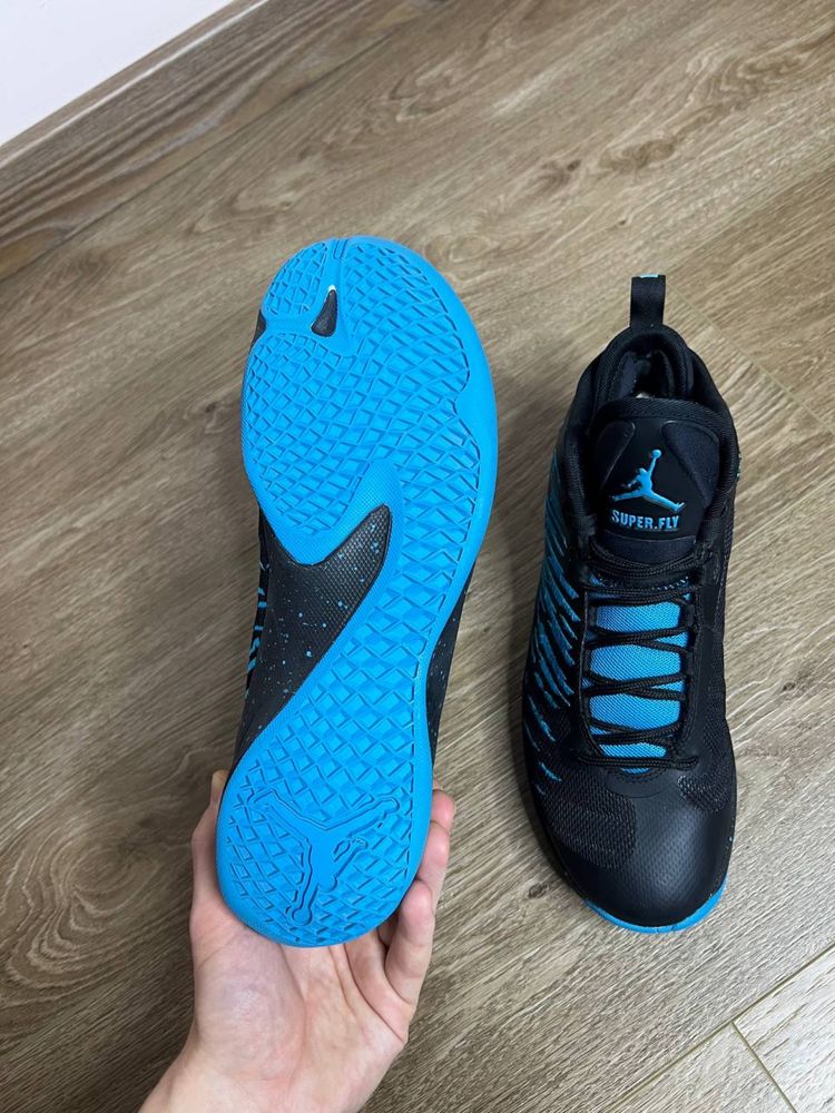 Продам БОМБЕЗНІ чоловічі кросівки Nike Air Jordan Superfly Basketball
