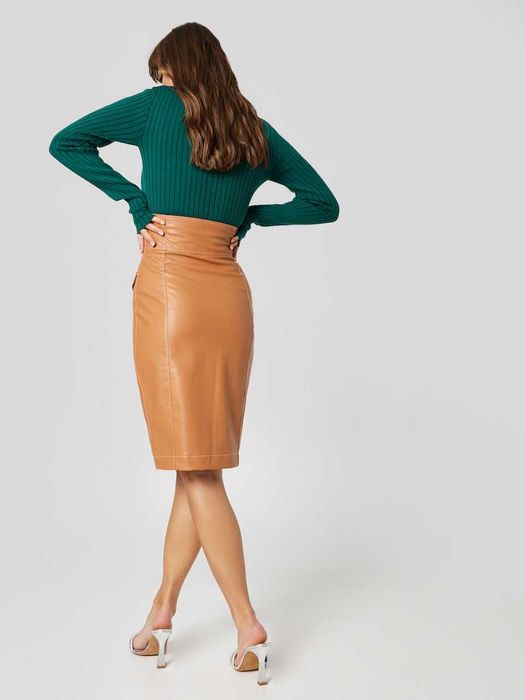 About You Katy Perry Saia Conhaque efeito Pele tamanho 34