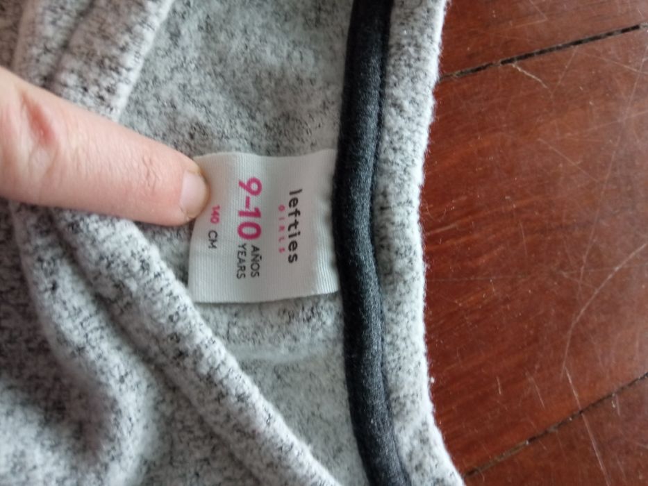 Camisola cardada de menina de inverno