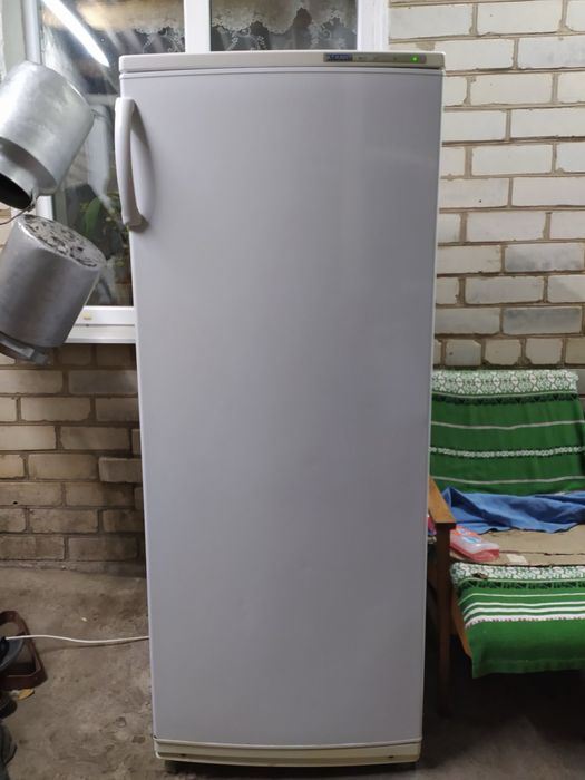 Продам морозильну камеру