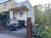 Dom na sprzedaz. Pszczolki ul.Klonowa 4