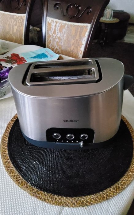 Тостер  ZELMER .