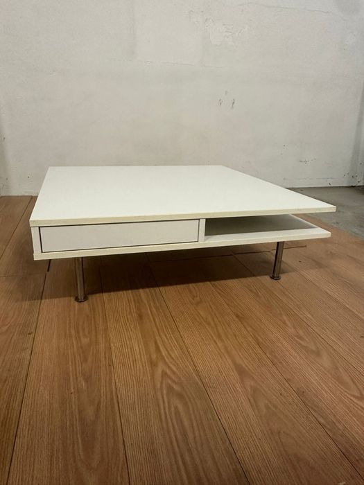 Móvel baixo branco