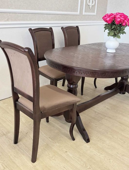 Комплект обеденный стол и стулья. Кухонний стіл та стільці.