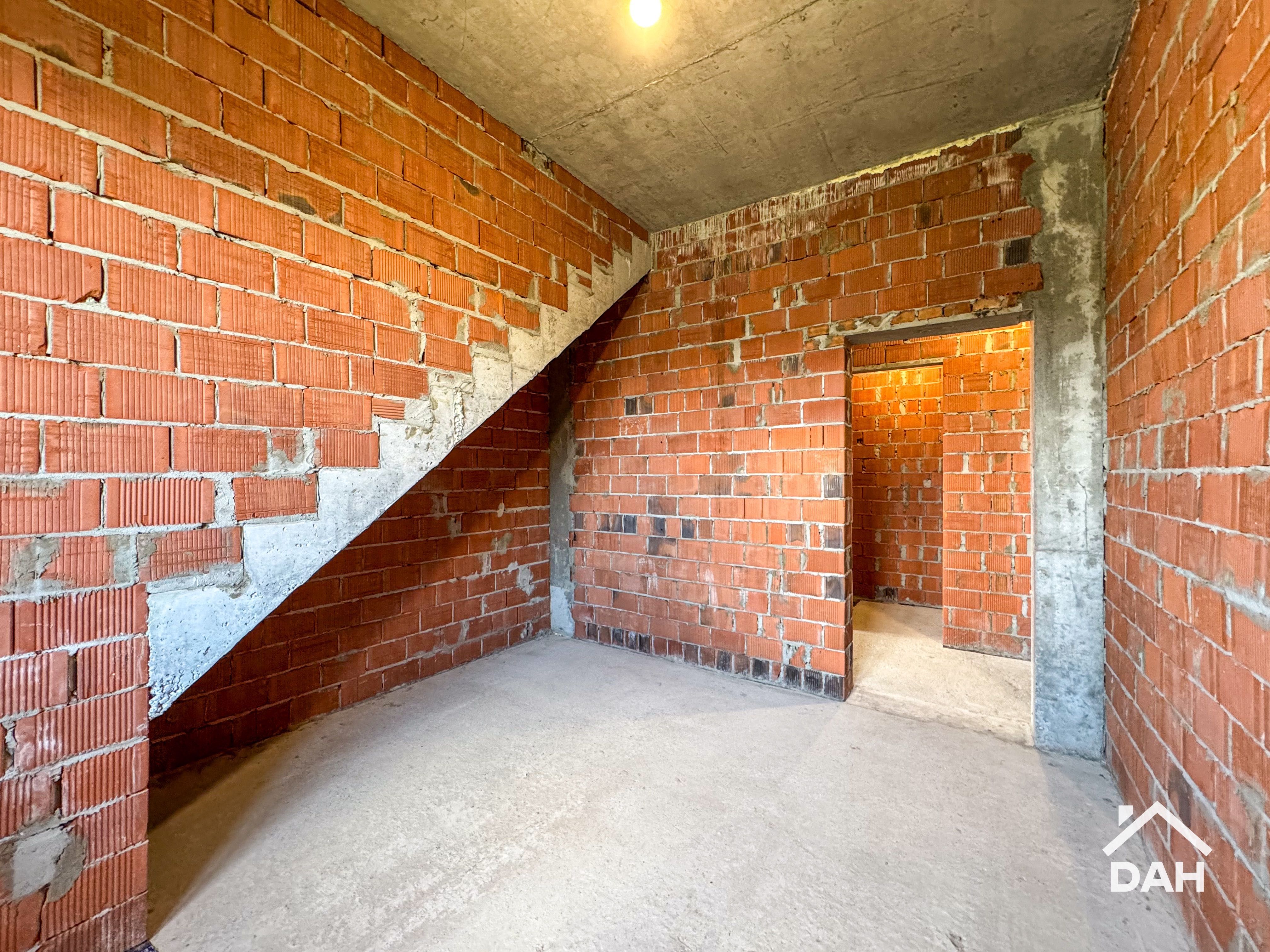 Сучасний будинок 160 м², 5 соток, Іванковичі, закрите містечко, газ