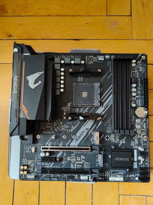Комплект AMD Ryzen 7 5700Х + Gigabite Aurus Elit b550m AM4, нове
