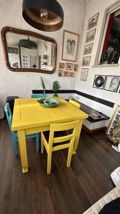 Mesa de jantar com 6 cadeiras