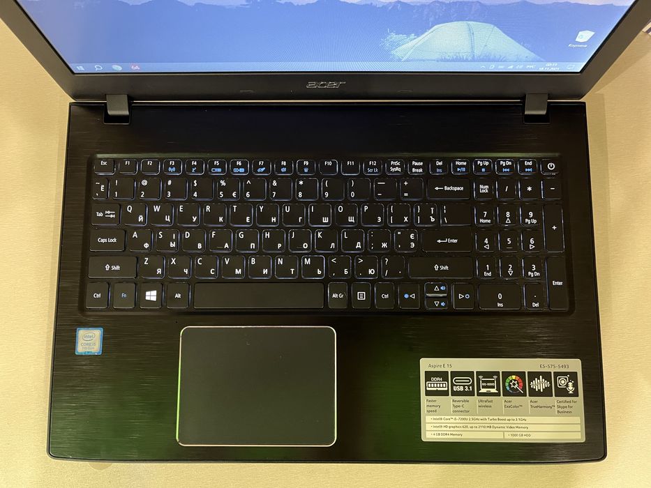 Ноутбук 15.6" Acer Aspire E15 на Intel i5-7200U с 8ОЗУ/256SSD/HD