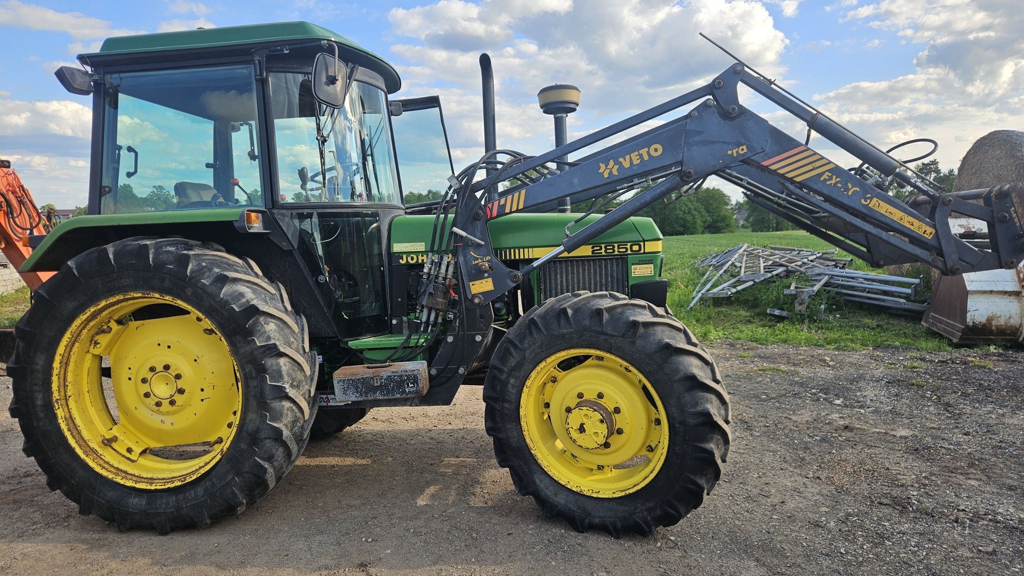 John Deere 2850 4x4