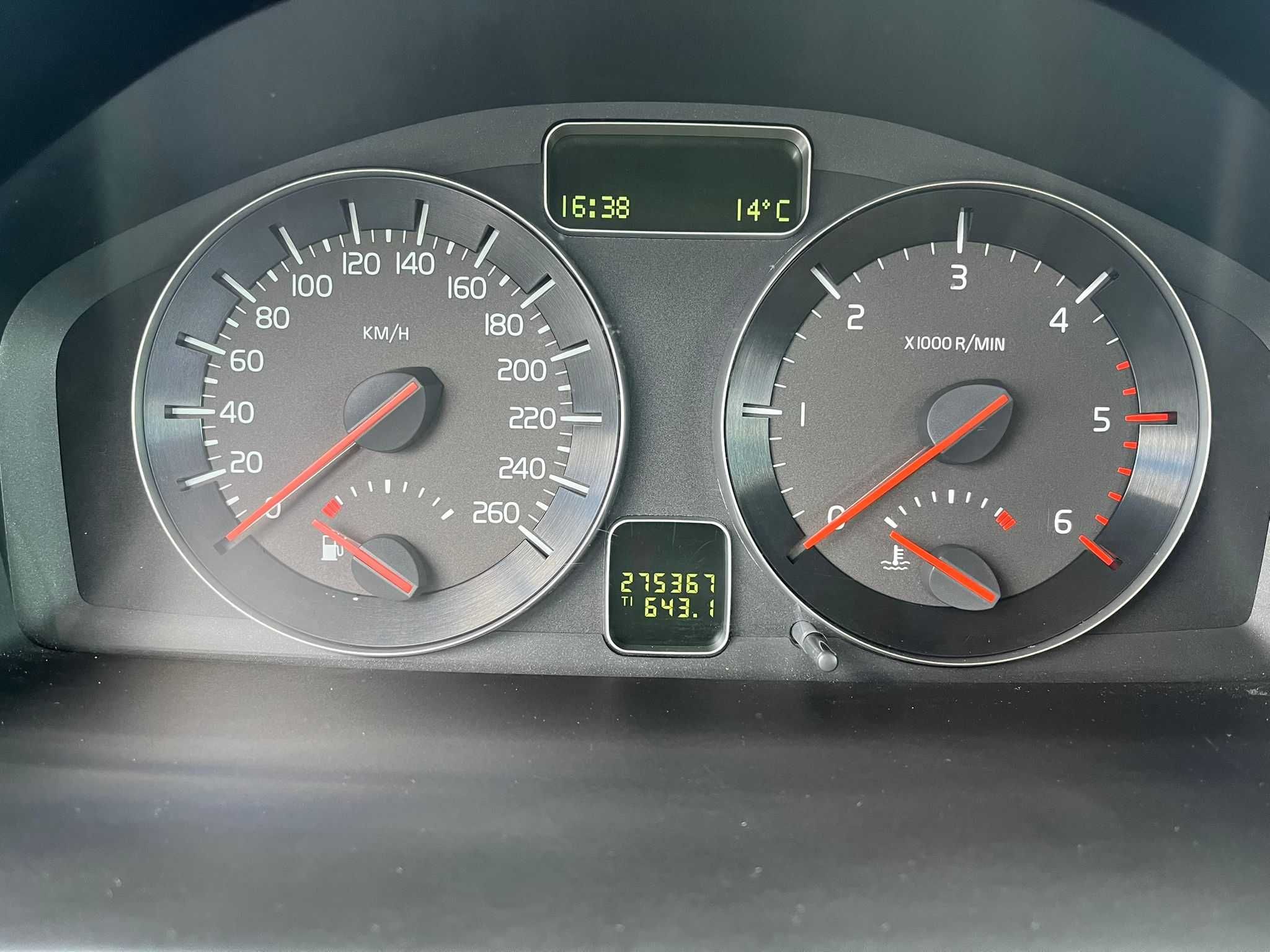Volvo C30 r. 2010 2.0 Diesel / 136 KM