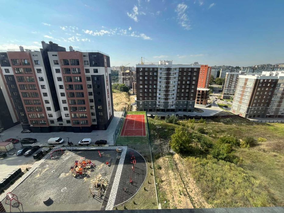 Шикарний вигляд з вікна на Озерній це реальність! 2-кімнатна квартира!