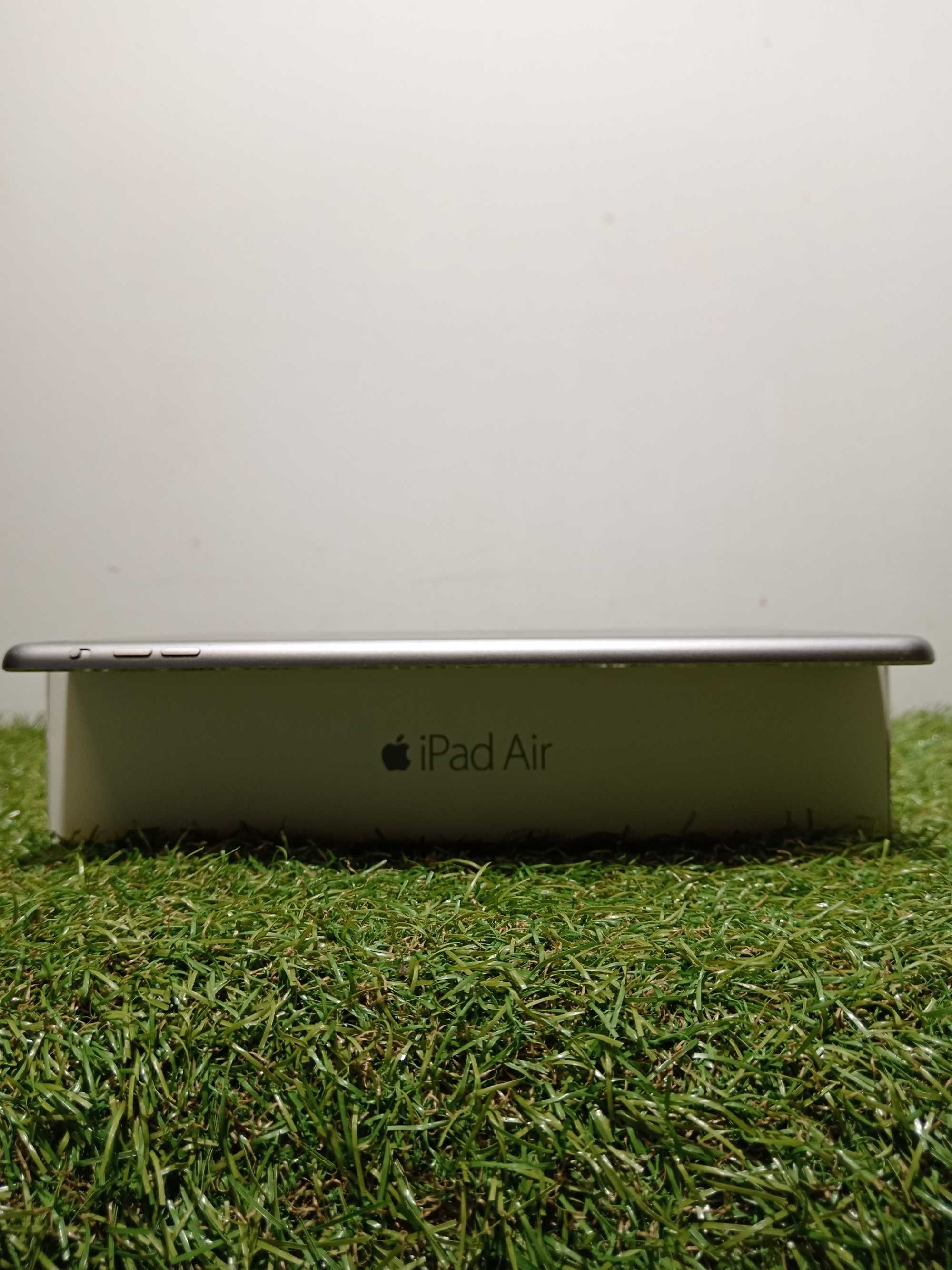 Apple iPad Air 1 (A1474/16 ГБ/Batt 85%) (9)