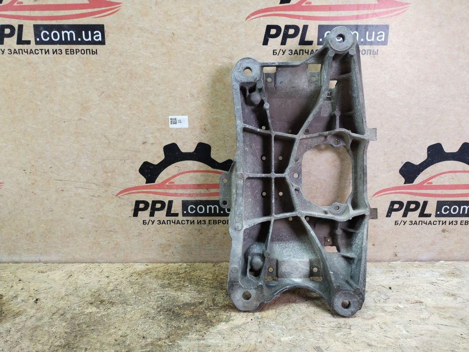 Audi A4 B8 07-15 A5 Q5 2.0 кронштейн опора коробки передач 8K0399263BK
