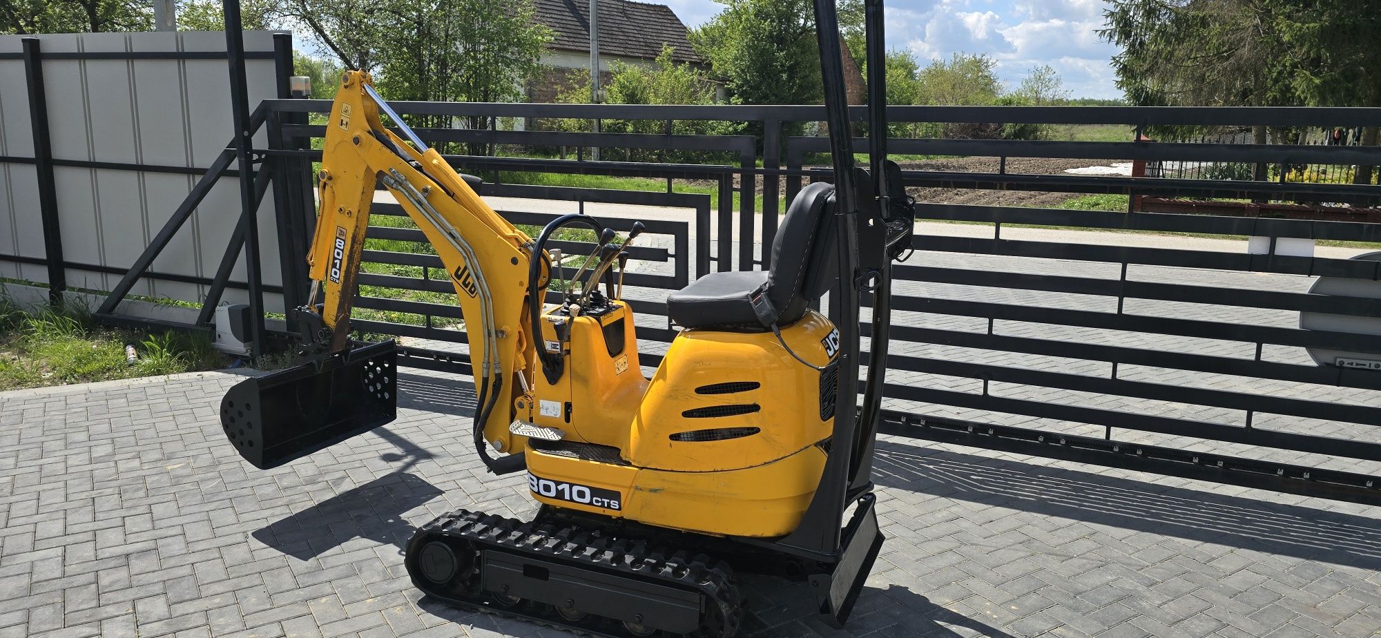 Minikoparka jcb 1100kg Wytulejowana Micro koparka Mocna