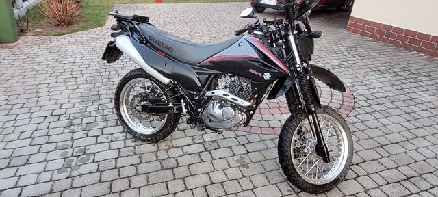 Suzuki DR 125 SM