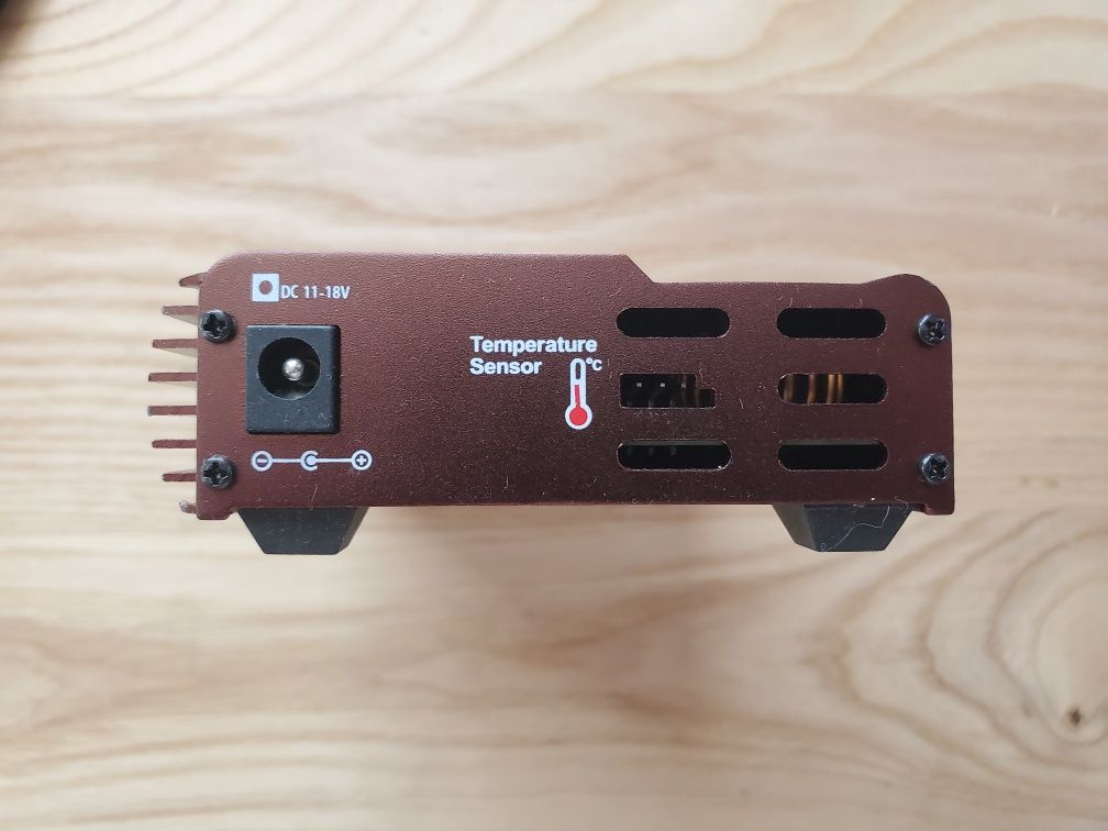 Зарядний пристрій Sevenchip B5 V3