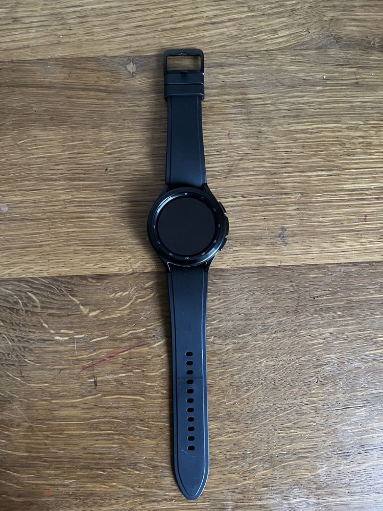 Часы Samsung Galaxy Watch 4 LTE eSIM