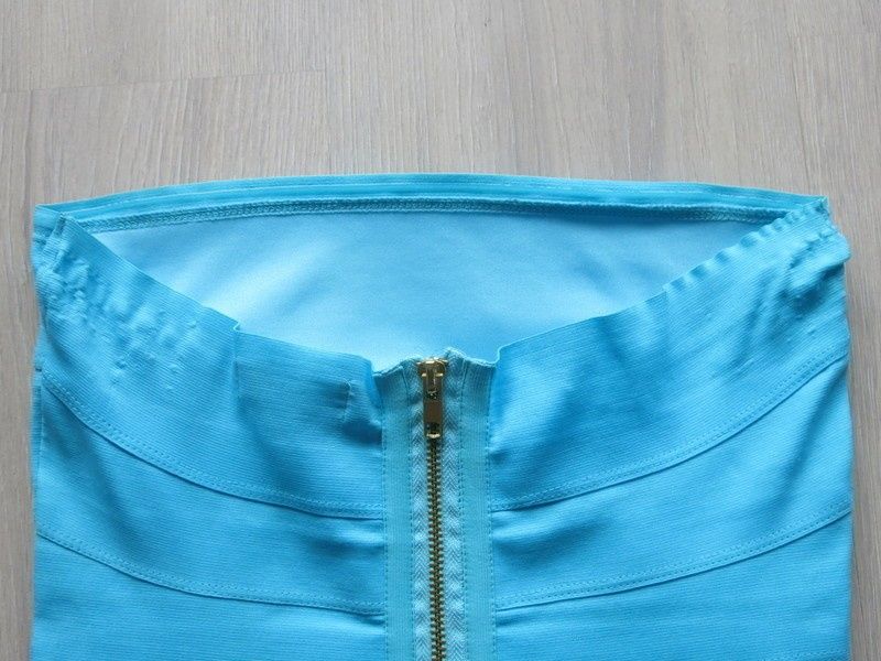 Sukienka NewYorker XS/34 Ombre Bandażowa Tuba Amisu błękitna naszyjnik