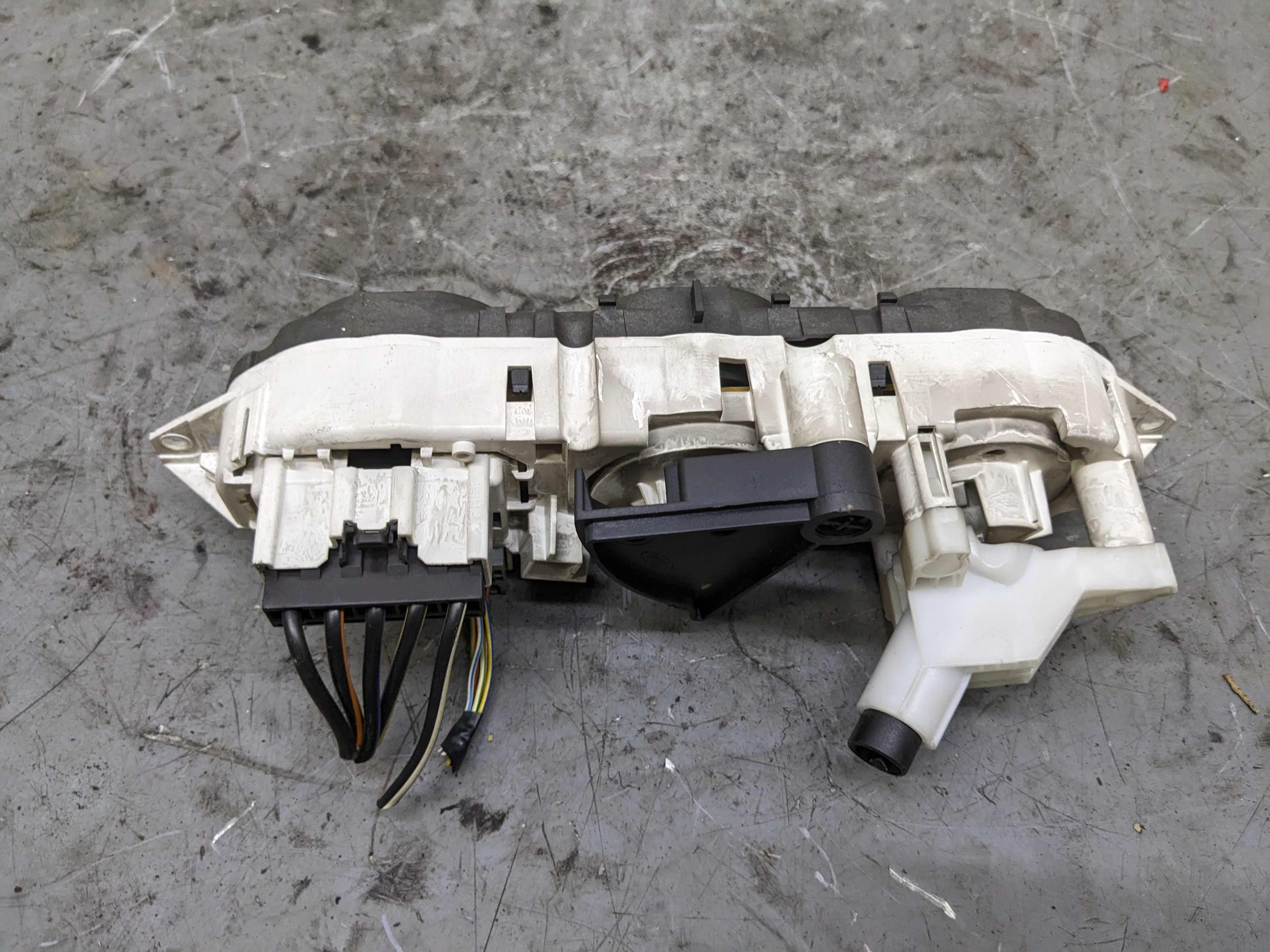 Ford Focus Mk2 C-Max Panel Nawiewu Klimatyzacji
