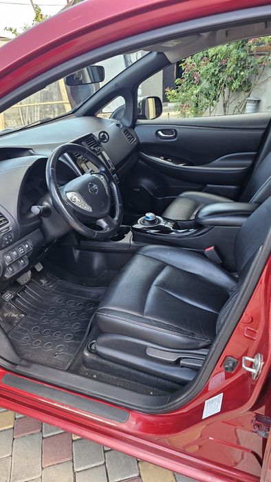 Сдам в аренду nissan leaf, 450грн