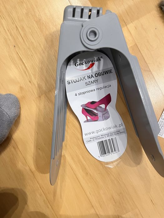 10cio pak stojakow na obuwie buty