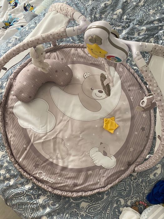 Tapete de atividades bebé