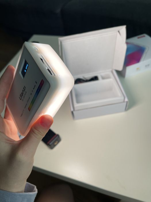 Світло Ulanzi VL120 RGB LED Video Light