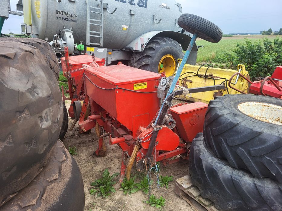 Siewnik do kukurydzy pneumatyczny Niemeyer Gaspardo