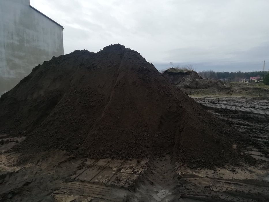 Ziemia ogrodowa przesiewana, humus, możliwy dowóz