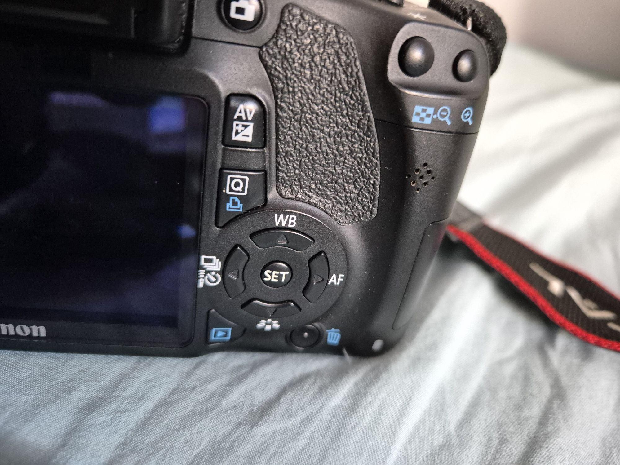 Aparat Canon EOS 550D