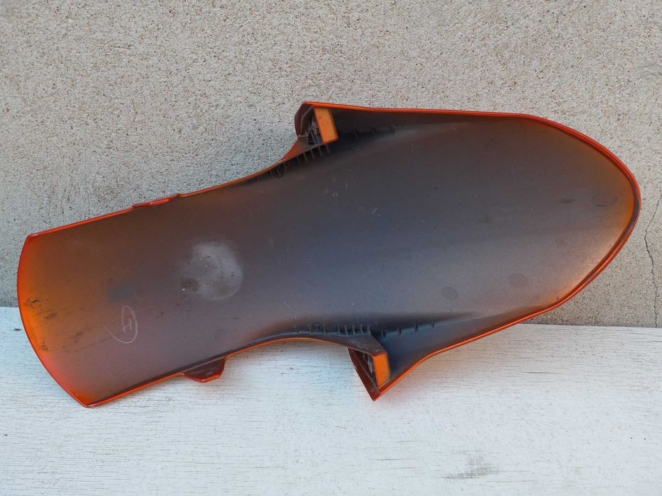 Kawasaki z1000 '10-13r BŁOTNIK przod