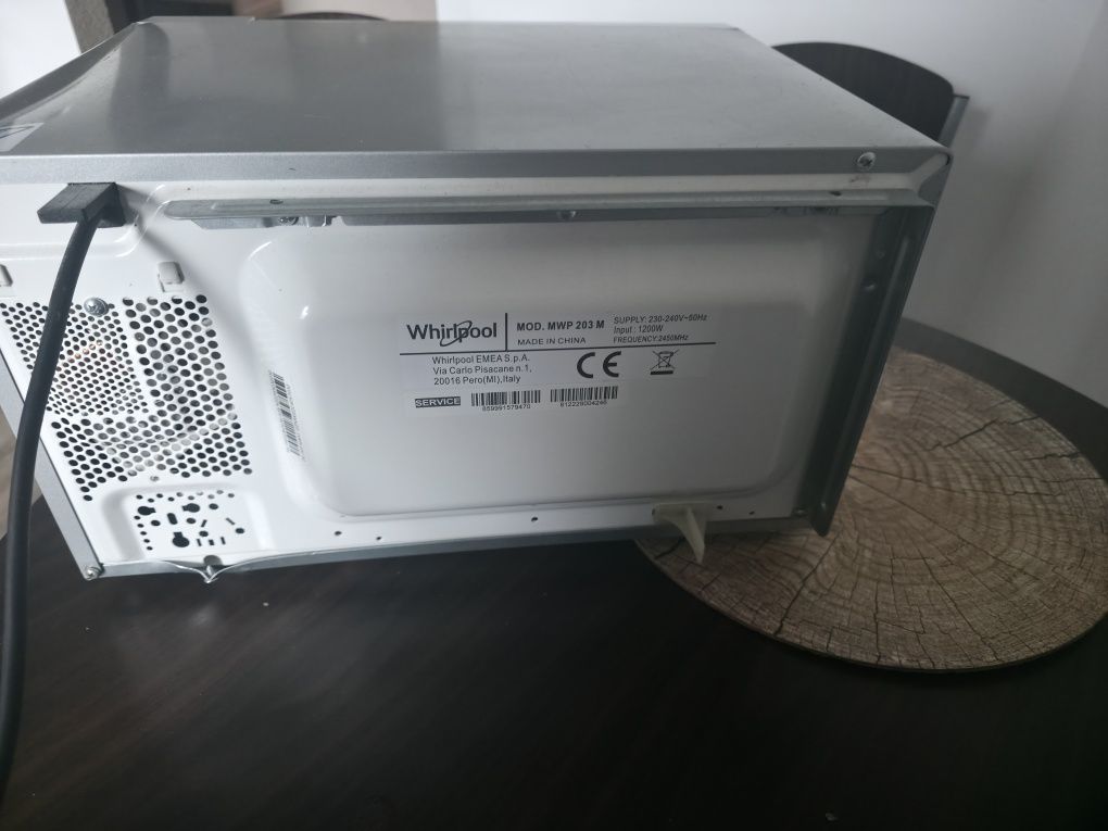 Mikrofala  Whirlpool