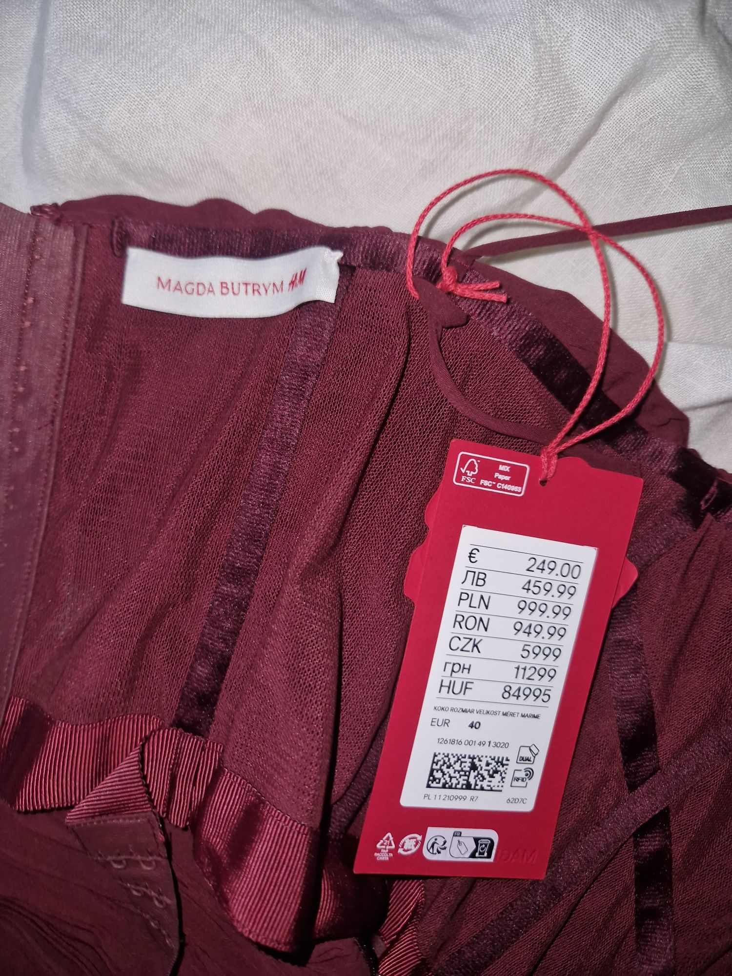 Bordowa sukienka z kwiatem Magda Butrym x HM roz.40