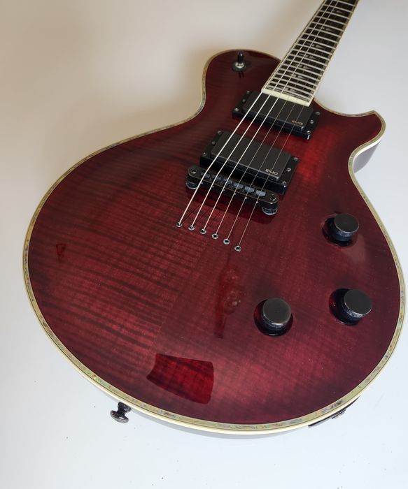 Guitarra Michael Kelly patriot premium EMG