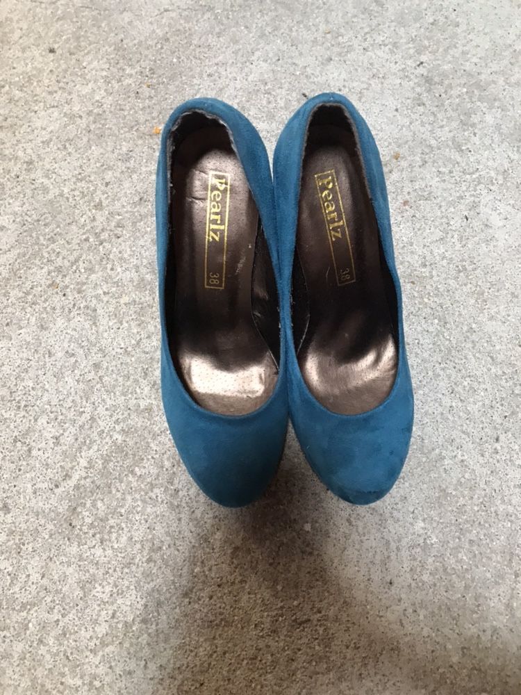 Sapatos azuis