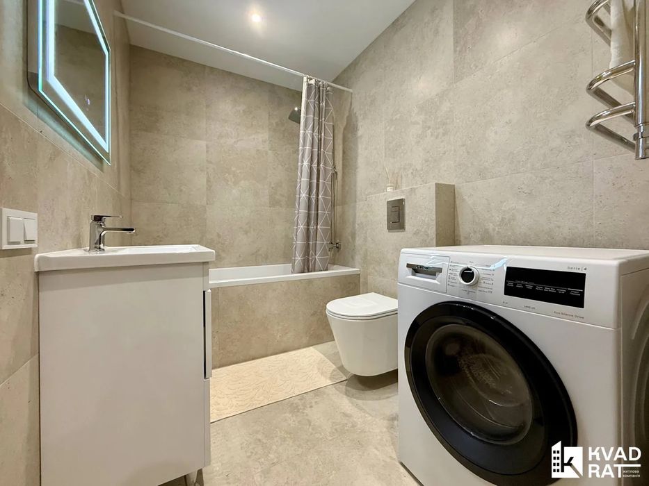 Перша здача ! 1км квартира з балконом !