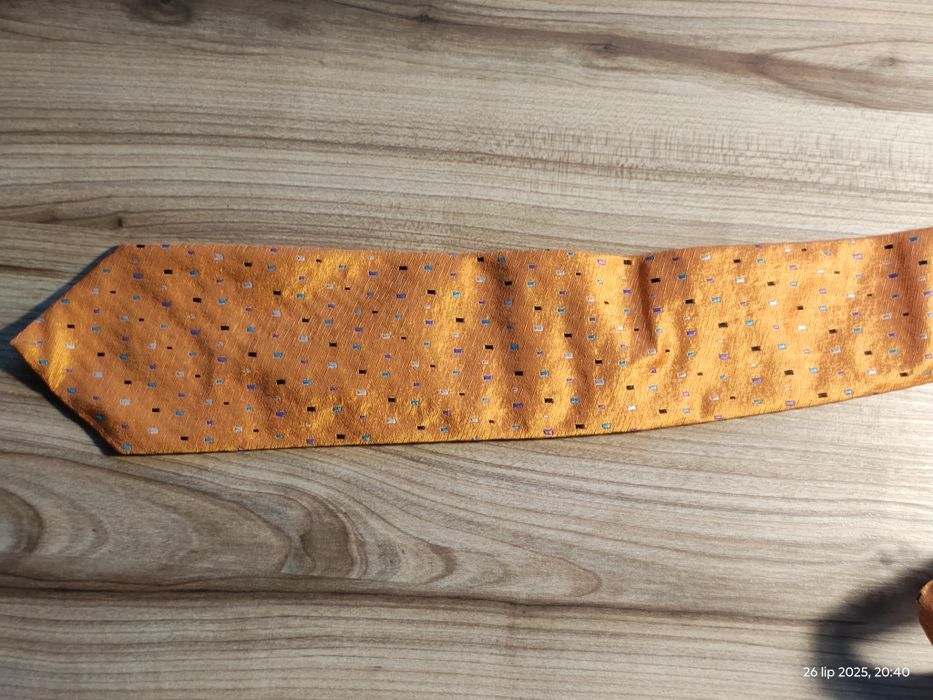 Oryginalny krawat Escada - Made in Italy - unikatowy wzór