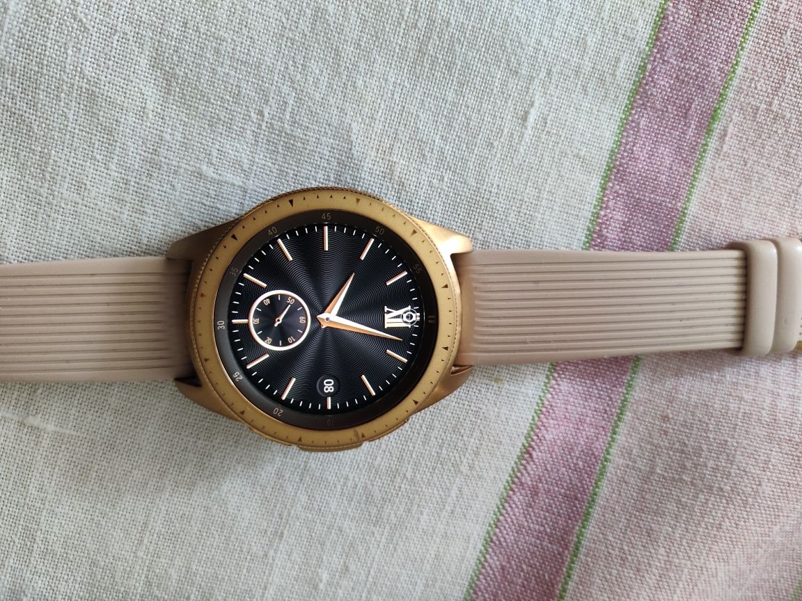 Smartwatch Samsung SM-R810 złoty z różowym paskiem
