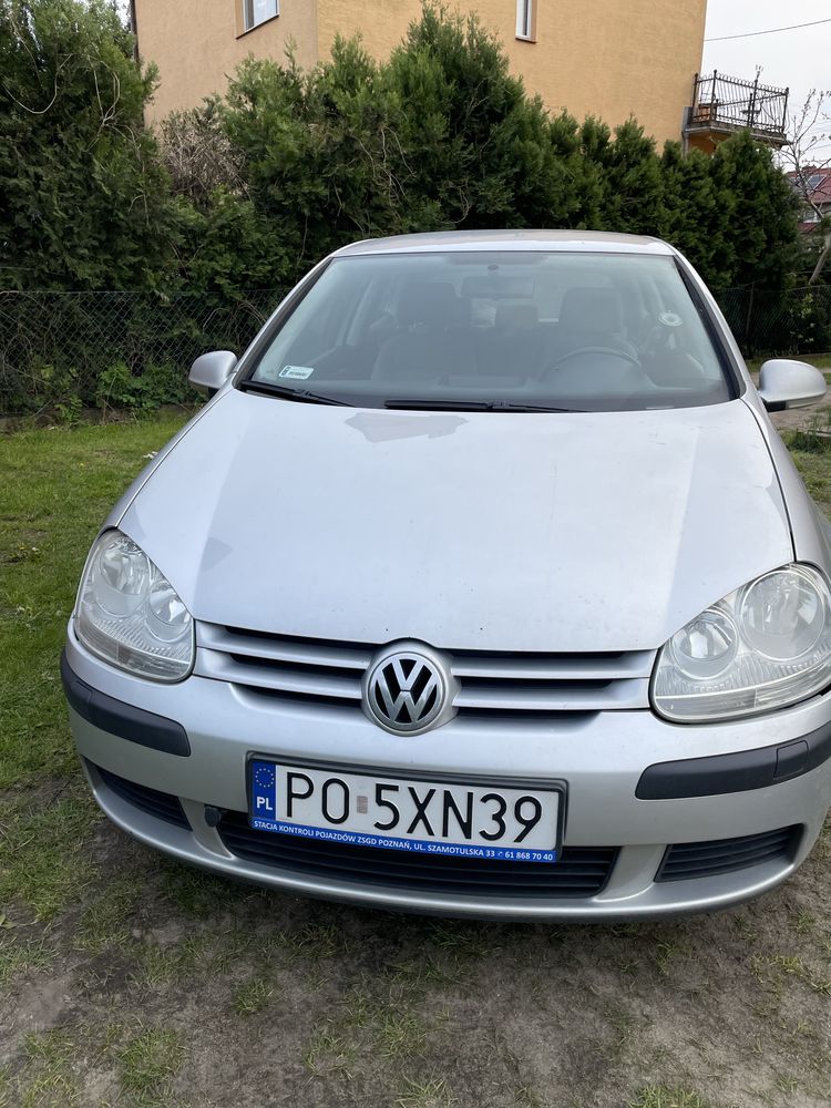 Volkswagen Golf 5 benzyna 1.6