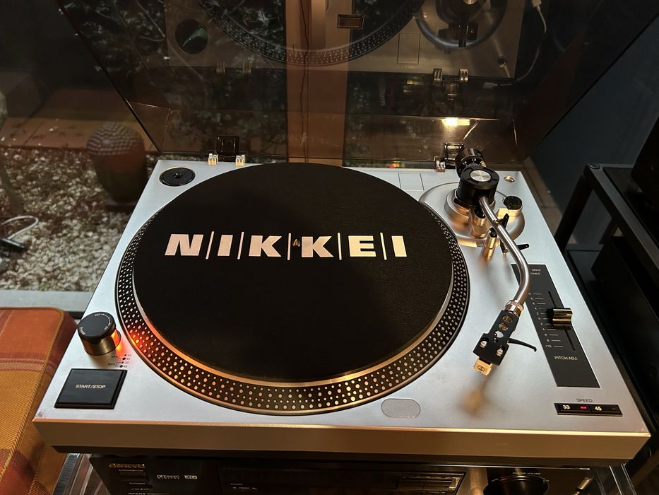 Gira discos Direct Drive Nikkei, com agulha AudiobTecnica, como novo
