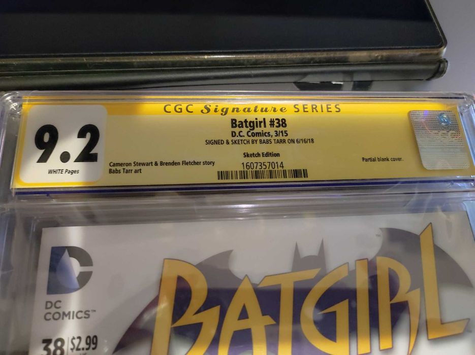 Batgirl #38 autografado com sketch