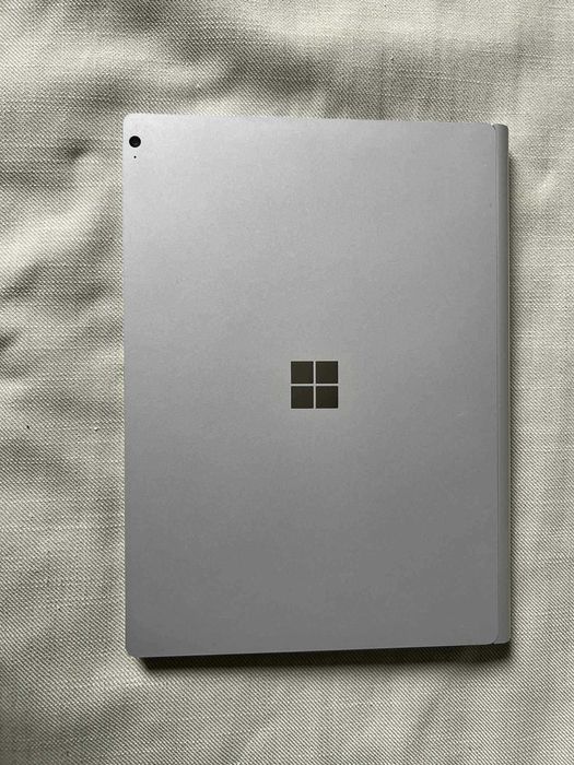 Microsoft Surface Book 3 – i7, 16GB RAM, Windows 11 Pro