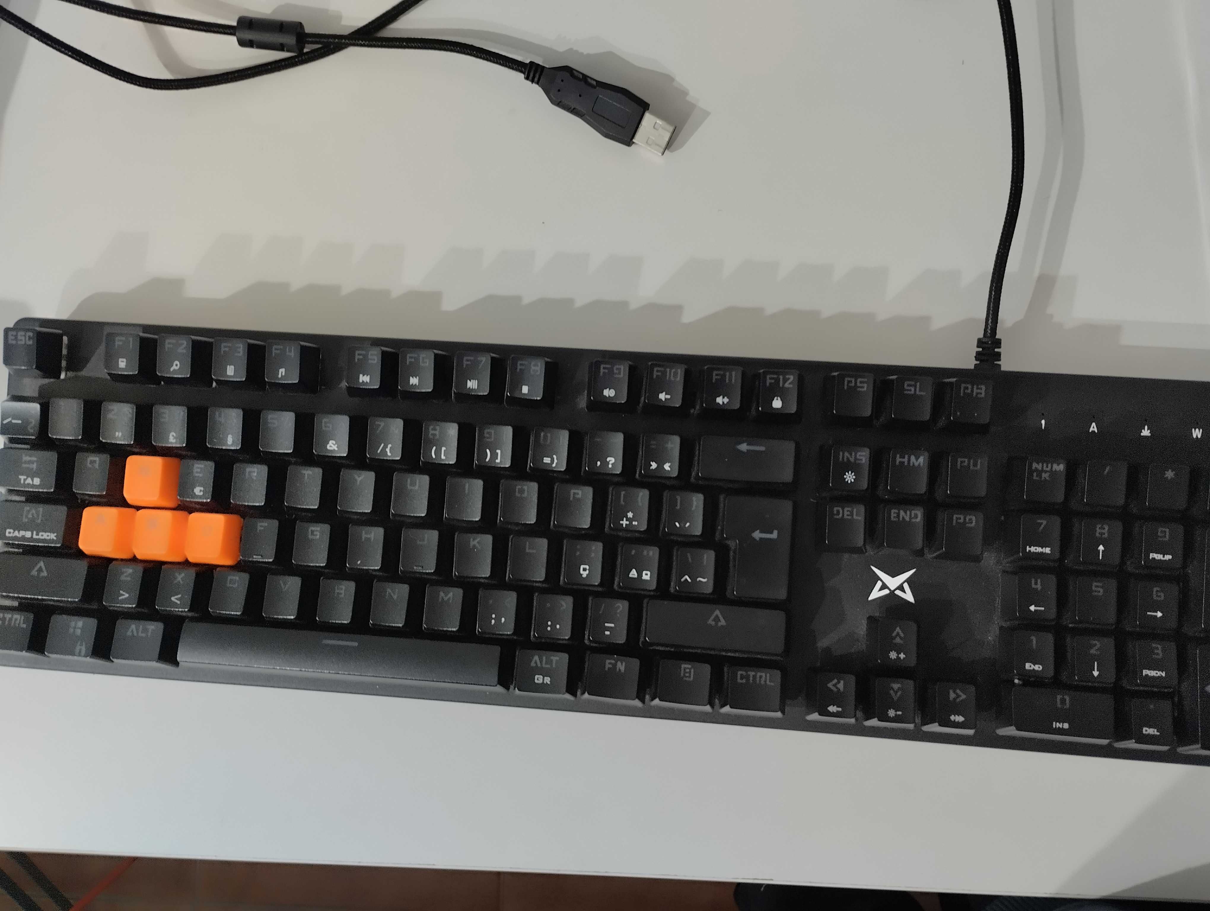 teclado gaming mecânico